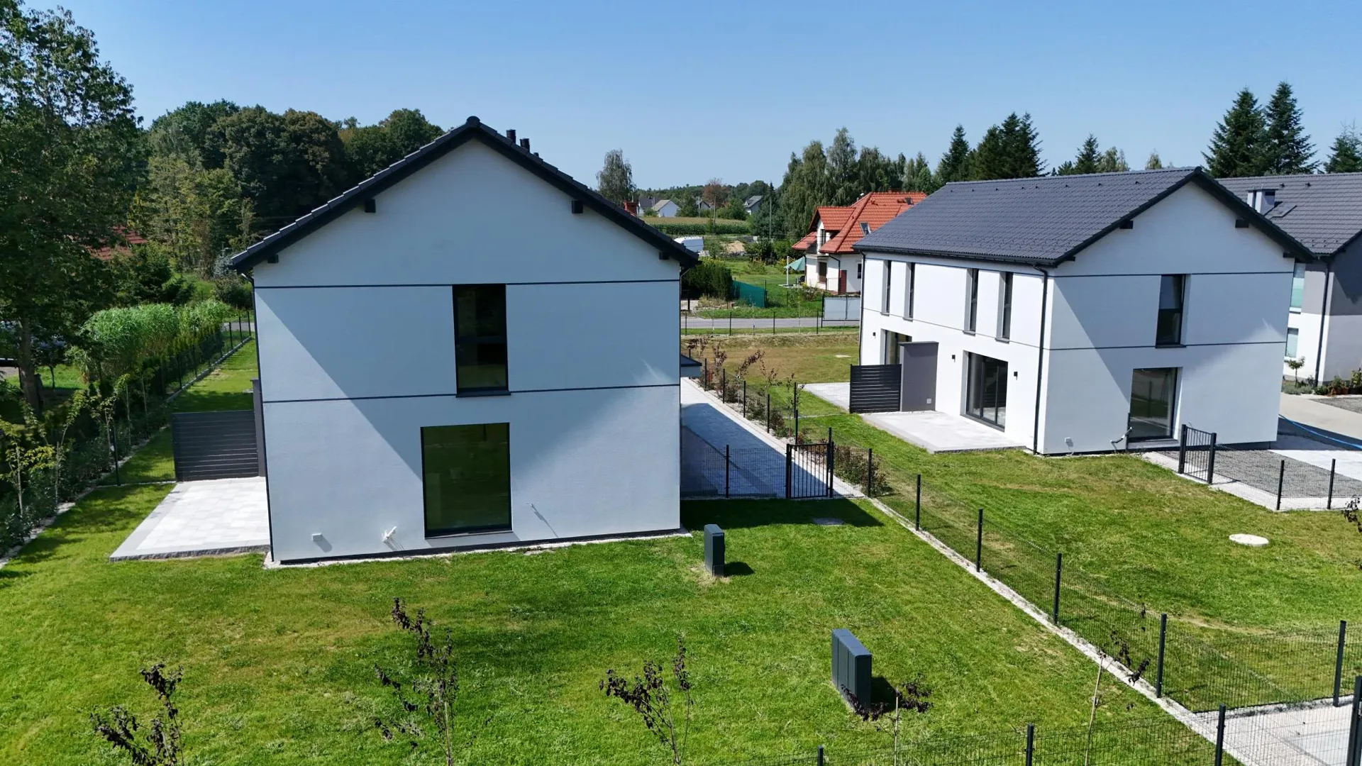 13250816 C1 od tarasu z działką